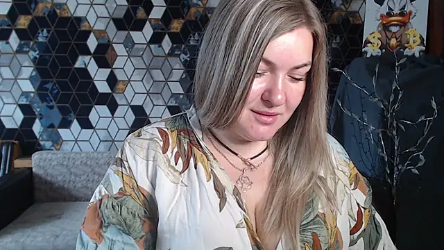 NikaSkylink online show from April 16, 2026, 4:57 am