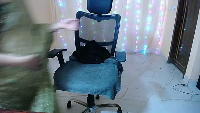 Divvya  online show from January 10, 2026, 6:03 pm