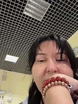 Liza Will online show from December 14, 2025, 8:53 am