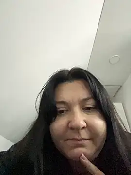 Liza Will online show from November 30, 2025, 9:59 pm