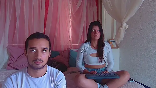 Laila asher online show from September 8, 2025, 7:02 pm