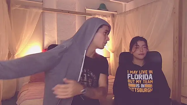 Laila asher online show from November 23, 2025, 6:01 am