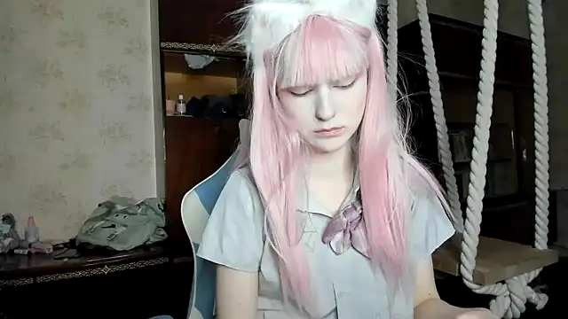 Snapshot of kioshi_kiss chatting on December 1, 2025, 5:47 pm kioshi kiss online show from December 1, 2025, 5:47 pm