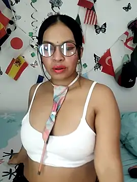 Snapshot of AntonelaMorriz chatting on July 3, 2026, 10:00 am AntonelaMorriz online show from July 3, 2026, 10:00 am