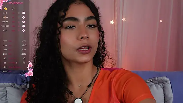 Victoria Curly online show from October 12, 2025, 5:25 pm