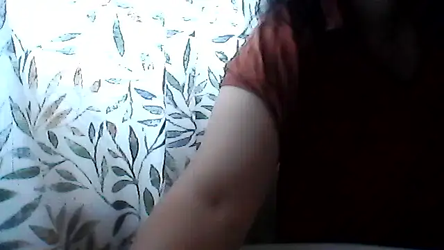 Snapshot of Krystal_82 chatting on April 5, 2026, 7:26 am Krystal 82 online show from April 5, 2026, 7:26 am