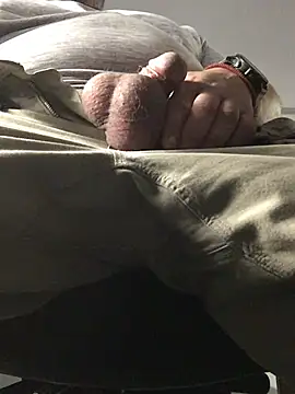 Snapshot of Malesub-84 chatting on May 19, 2026, 2:35 pm Malesub-84 online show from May 19, 2026, 2:35 pm