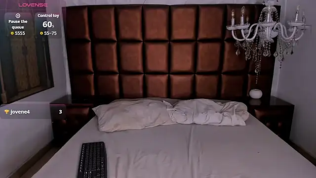 Snapshot of rubyrouge__ chatting on November 30, 2025, 7:25 pm rubyrouge online show from November 30, 2025, 7:25 pm