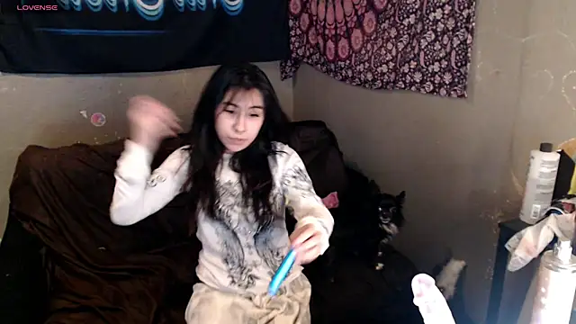 London Ray online show from April 5, 2026, 1:23 am