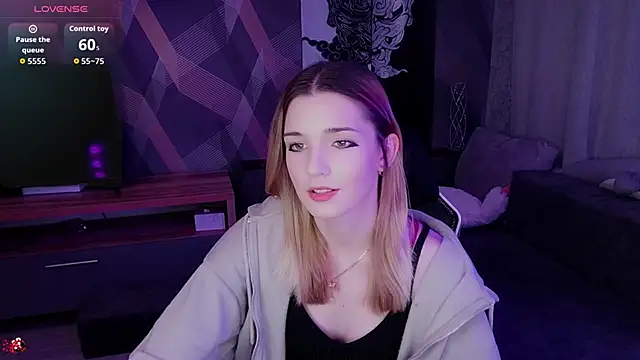 Snapshot of Sandy_Belle chatting on November 4, 2025, 8:01 pm Sandy Belle online show from November 4, 2025, 8:01 pm