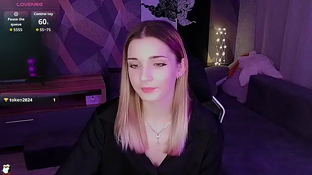 Snapshot of Sandy_Belle chatting on November 26, 2025, 5:24 pm Sandy Belle online show from November 26, 2025, 5:24 pm