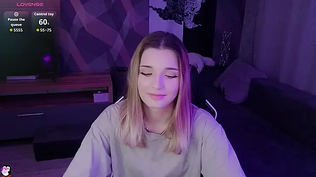 Snapshot of Sandy_Belle chatting on October 23, 2025, 6:50 pm Sandy Belle online show from October 23, 2025, 6:50 pm