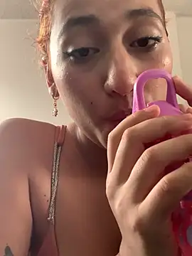 Snapshot of Tammys4 chatting on February 18, 2026, 7:21 pm Tammys4 online show from February 18, 2026, 7:21 pm