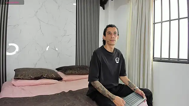 JackAndRosse  online show from January 15, 2026, 2:09 pm