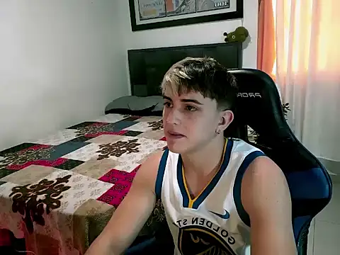 Snapshot of Justin_trevor1 chatting on June 19, 2026, 10:36 pm Justin trevor1 online show from June 19, 2026, 10:36 pm