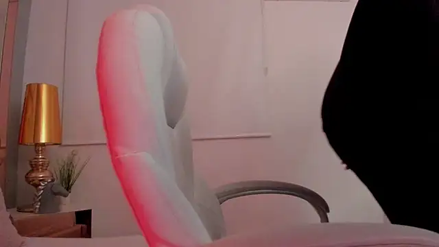 Snapshot of dark_sun302 chatting on October 20, 2025, 1:07 am dark sun302 online show from October 20, 2025, 1:07 am