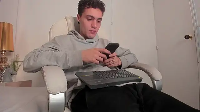 Snapshot of dark_sun302 chatting on September 9, 2025, 8:51 pm dark sun302 online show from September 9, 2025, 8:51 pm