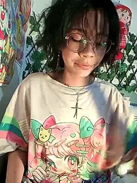 dolliette24 online show from December 19, 2025, 3:32 am