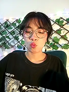 dolliette24 online show from April 2, 2026, 4:52 am