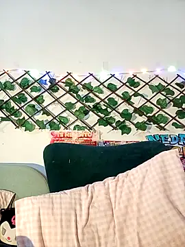 dolliette24 online show from April 9, 2026, 2:57 am