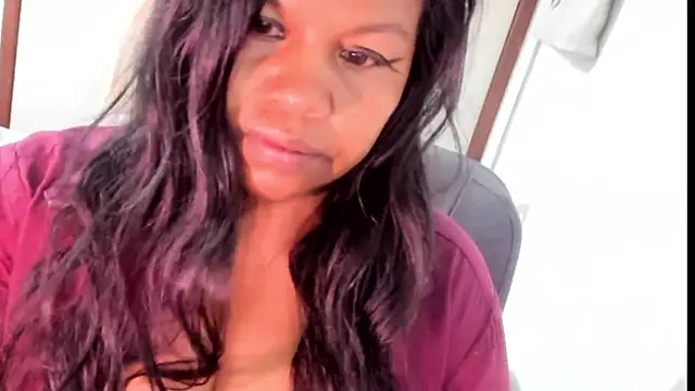 Snapshot of ebonylouissexyhot chatting on September 26, 2025, 9:05 am ebonylouissexyhot online show from September 26, 2025, 9:05 am