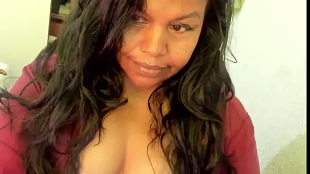 Snapshot of ebonylouissexyhot chatting on September 10, 2025, 7:35 pm ebonylouissexyhot online show from September 10, 2025, 7:35 pm