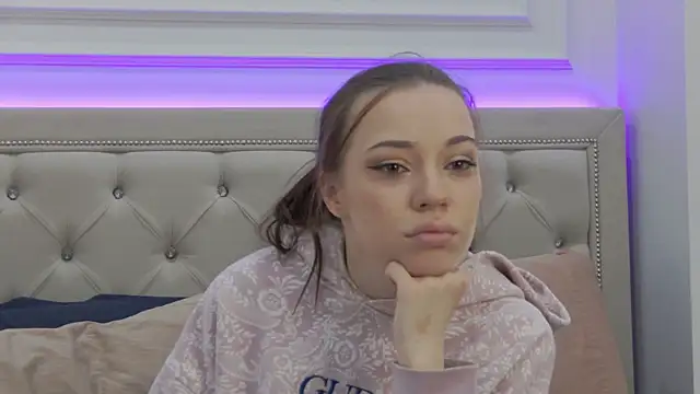 ZoeyNeal online show from March 9, 2026, 1:58 pm