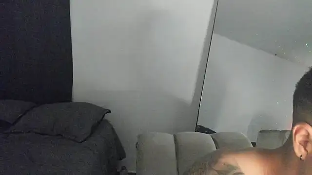 ThiagoLugo online show from March 28, 2026, 4:57 am