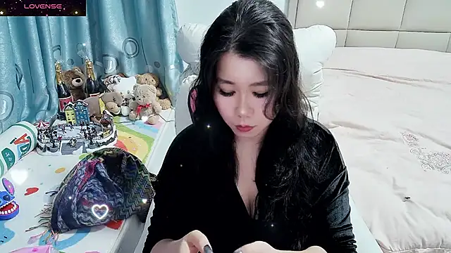 Snapshot of Onlyxixi chatting on November 17, 2025, 1:37 pm Onlyxixi online show from November 17, 2025, 1:37 pm