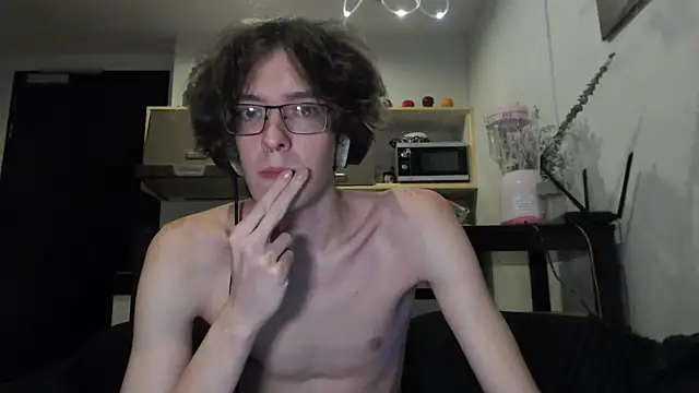 Snapshot of LovesomeCookie chatting on September 8, 2025, 3:55 pm LovesomeCookie online show from September 8, 2025, 3:55 pm