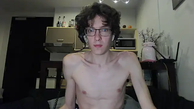 Snapshot of LovesomeCookie chatting on October 10, 2025, 5:14 pm LovesomeCookie online show from October 10, 2025, 5:14 pm