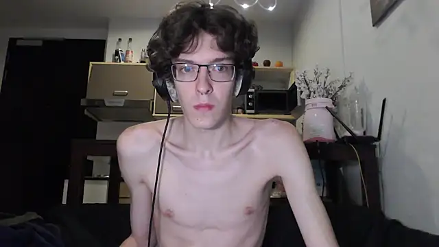 Snapshot of LovesomeCookie chatting on October 11, 2025, 12:06 pm LovesomeCookie online show from October 11, 2025, 12:06 pm