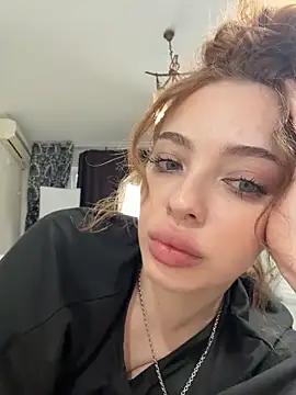 Hannah xBaby online show from March 24, 2026, 1:00 pm