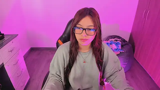 Snapshot of Verolake chatting on October 16, 2025, 7:11 pm Verolake online show from October 16, 2025, 7:11 pm