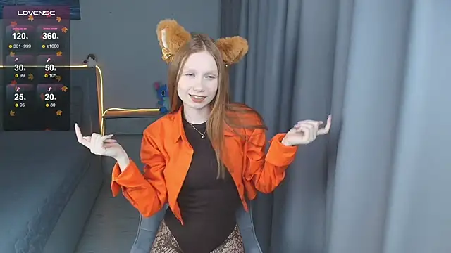 Snapshot of FoxyMira chatting on November 25, 2025, 1:11 pm FoxyMira online show from November 25, 2025, 1:11 pm