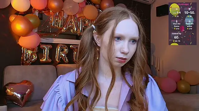 FoxyMira online show from June 15, 2026, 4:39 pm