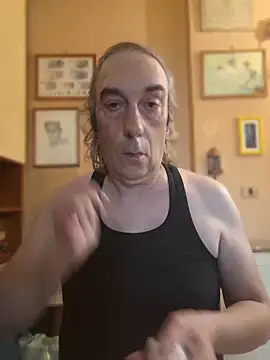 Snapshot of bi_dare chatting on April 11, 2026, 11:58 am bi dare online show from April 11, 2026, 11:58 am