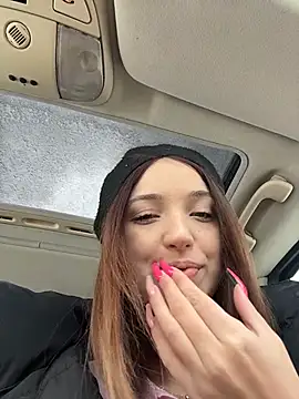 DollyTall online show from February 7, 2026, 9:50 am