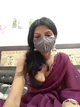 Yourhotsweetgirl online show from September 15, 2025, 5:30 am