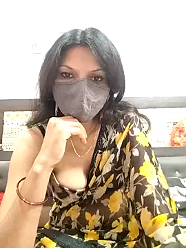 Yourhotsweetgirl online show from October 2, 2025, 5:05 pm