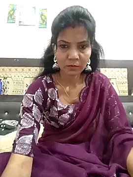 Yourhotsweetgirl online show from September 9, 2025, 4:55 am