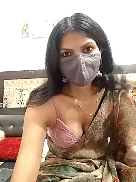 Yourhotsweetgirl online show from October 3, 2025, 6:20 pm