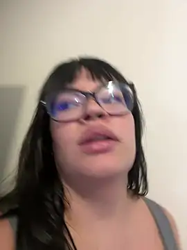 Snapshot of Emily_Taylor2 chatting on August 4, 2026, 3:00 am Emily Taylor2 online show from August 4, 2026, 3:00 am