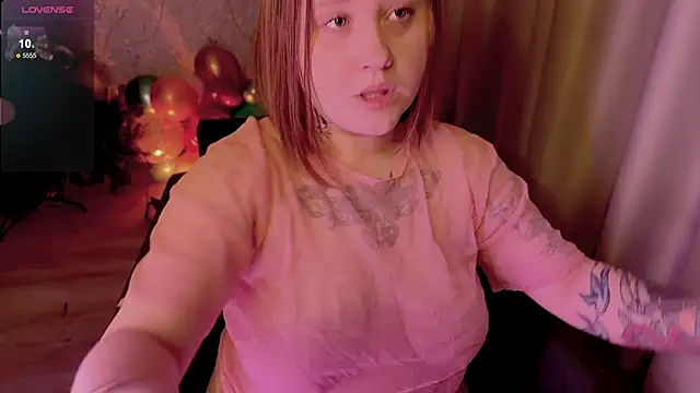 Snapshot of NaomiRey1 chatting on January 17, 2026, 4:32 pm NaomiRey1 online show from January 17, 2026, 4:32 pm