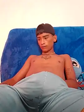 Snapshot of gabo_hotboy chatting on April 4, 2026, 9:54 pm gabo hotboy online show from April 4, 2026, 9:54 pm