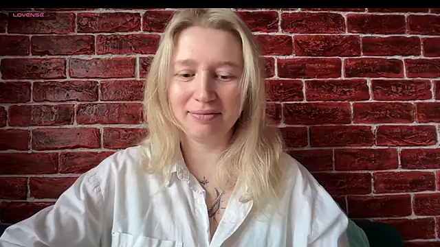 CitrusBlissss online show from November 4, 2025, 2:37 am