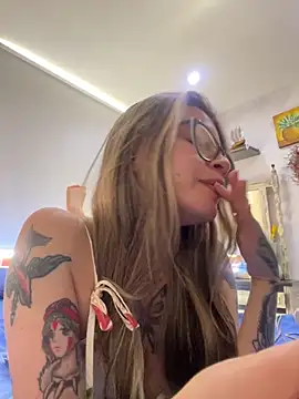 Snapshot of KoraSweett chatting on February 21, 2026, 7:27 pm KoraSweett online show from February 21, 2026, 7:27 pm