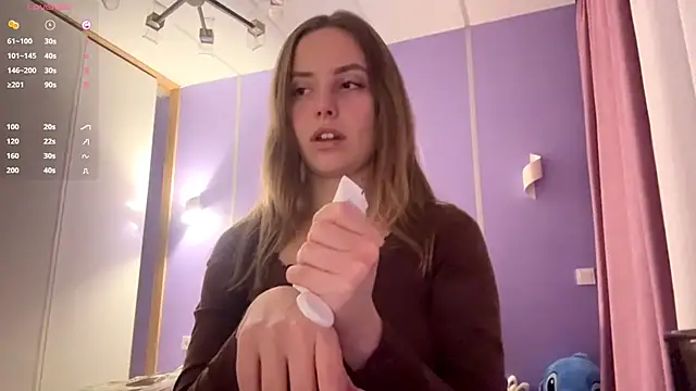 Snapshot of LinaMoonBlessed chatting on November 25, 2025, 3:45 pm LinaMoonBlessed online show from November 25, 2025, 3:45 pm