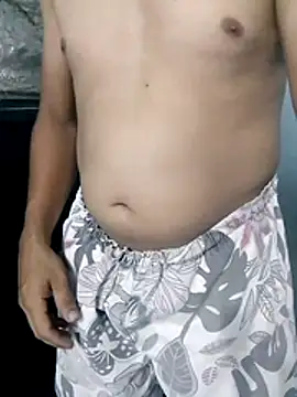 Snapshot of miroqui143 chatting on November 12, 2025, 12:26 am miroqui143 online show from November 12, 2025, 12:26 am