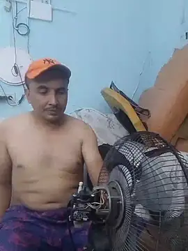 Snapshot of miroqui143 chatting on February 5, 2026, 1:12 am miroqui143 online show from February 5, 2026, 1:12 am